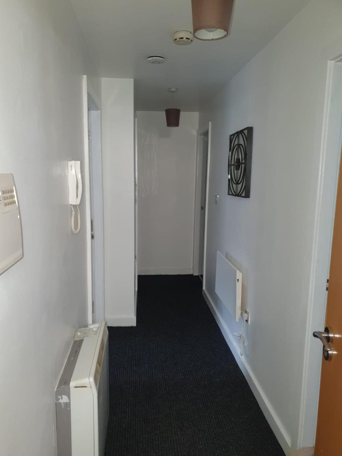 Quiet 2 Bedroom Flat In Darlington With Free Parking, Wi-Fi And More Экстерьер фото