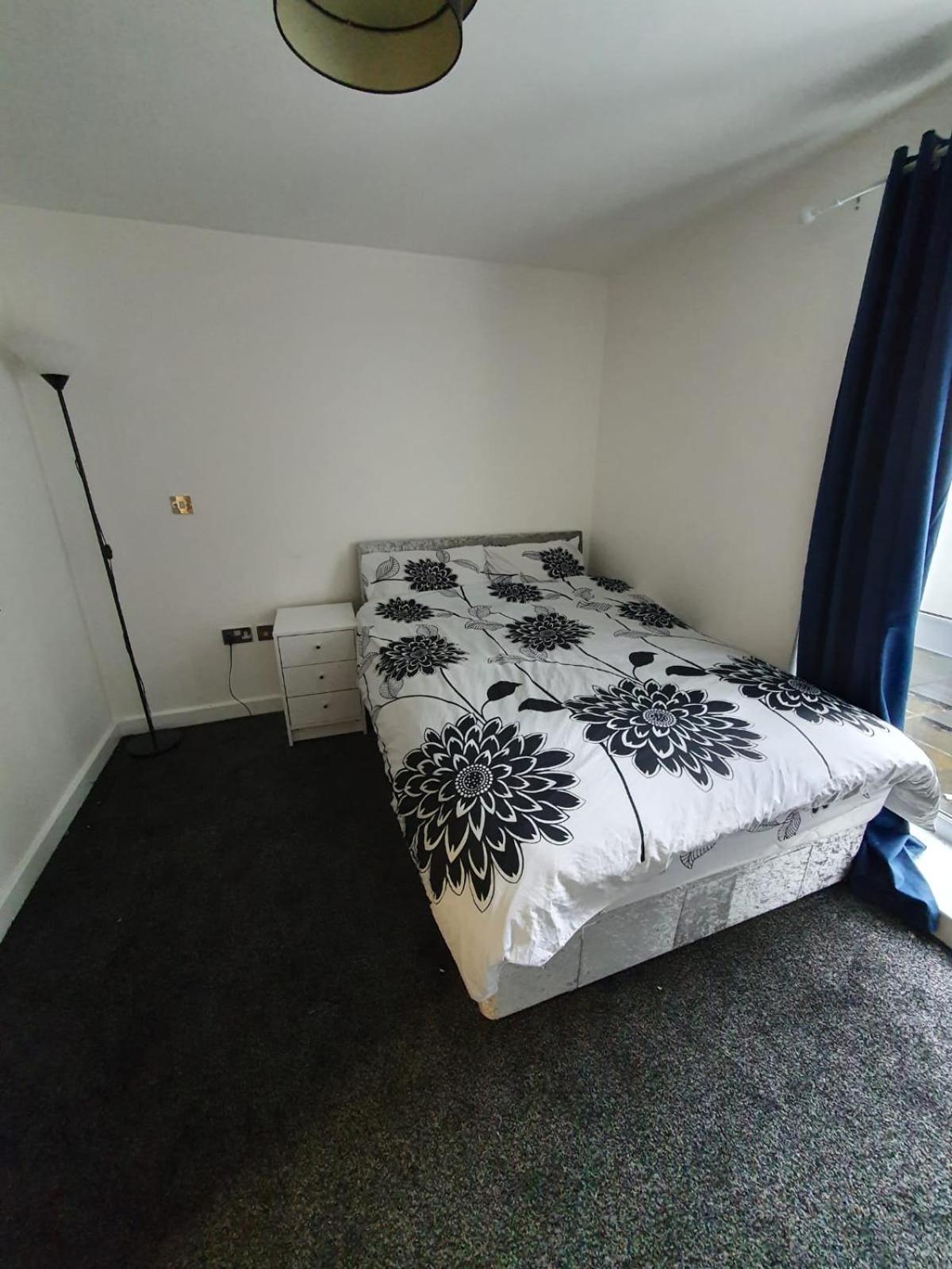Quiet 2 Bedroom Flat In Darlington With Free Parking, Wi-Fi And More Экстерьер фото